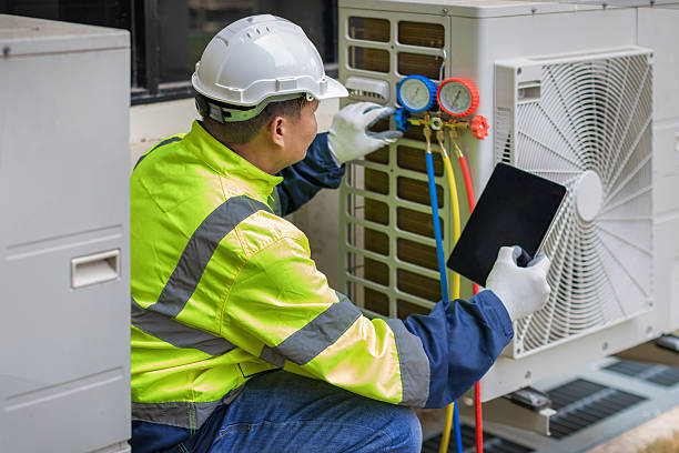 Professional Hvac technician working in Flora, MS